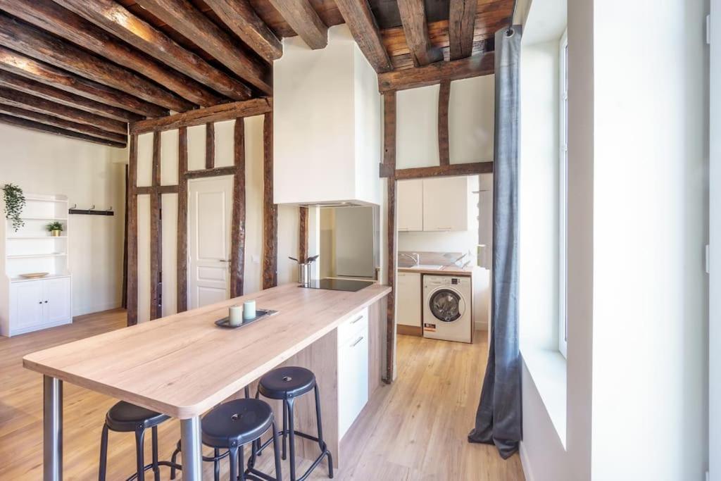 Appartement Oasis Du Confort à Châteauroux Extérieur photo